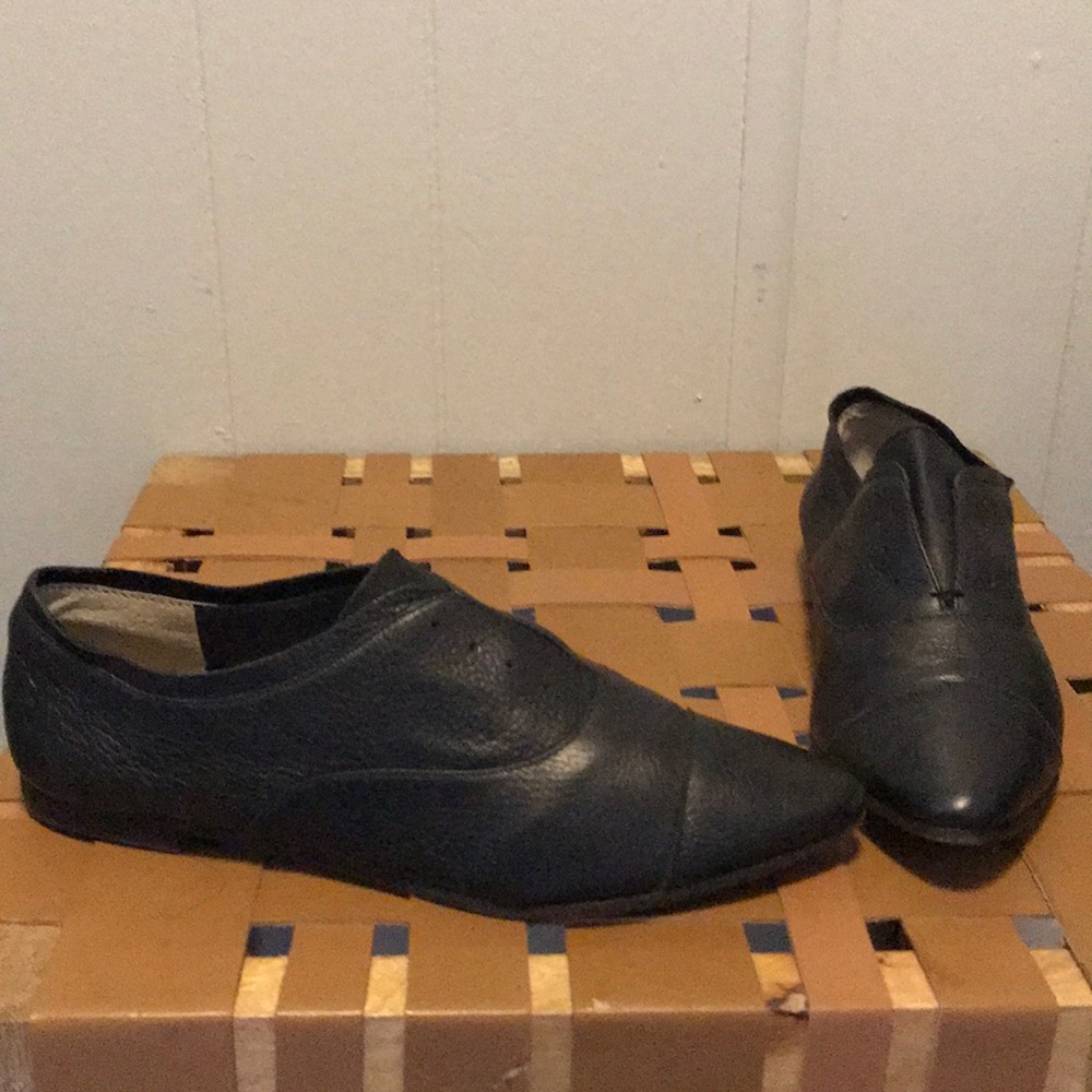 Frye flats